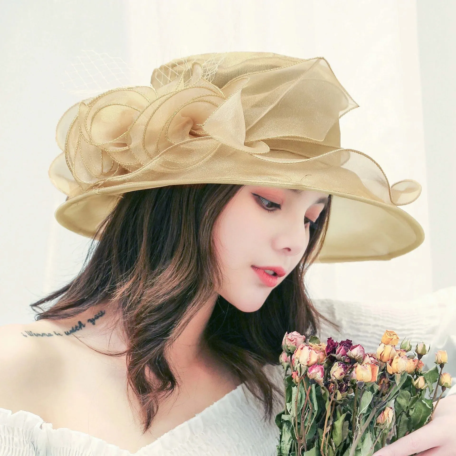 1Pc Elegant Flower Lady Hat Summer Organza Wide Brim Sunscreen Kentucky Derby Hats For Women Church Wedding Beach Sun Cap