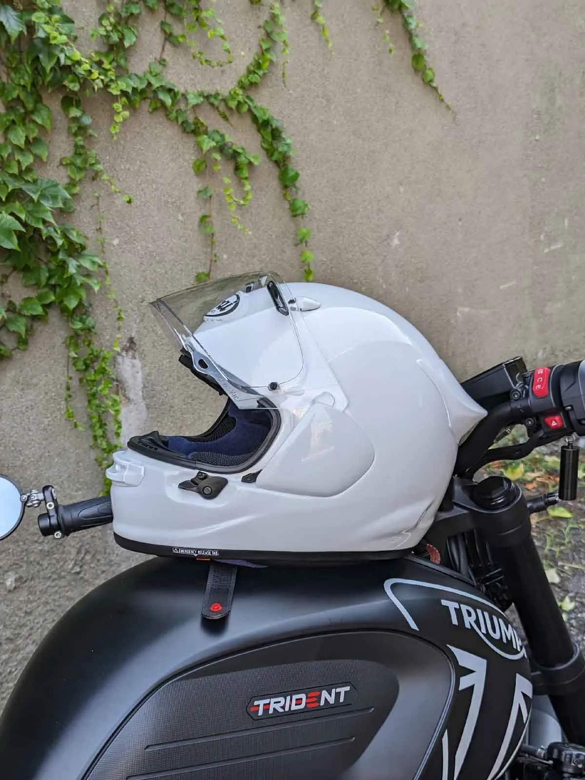 Arai Contour-X Helmet