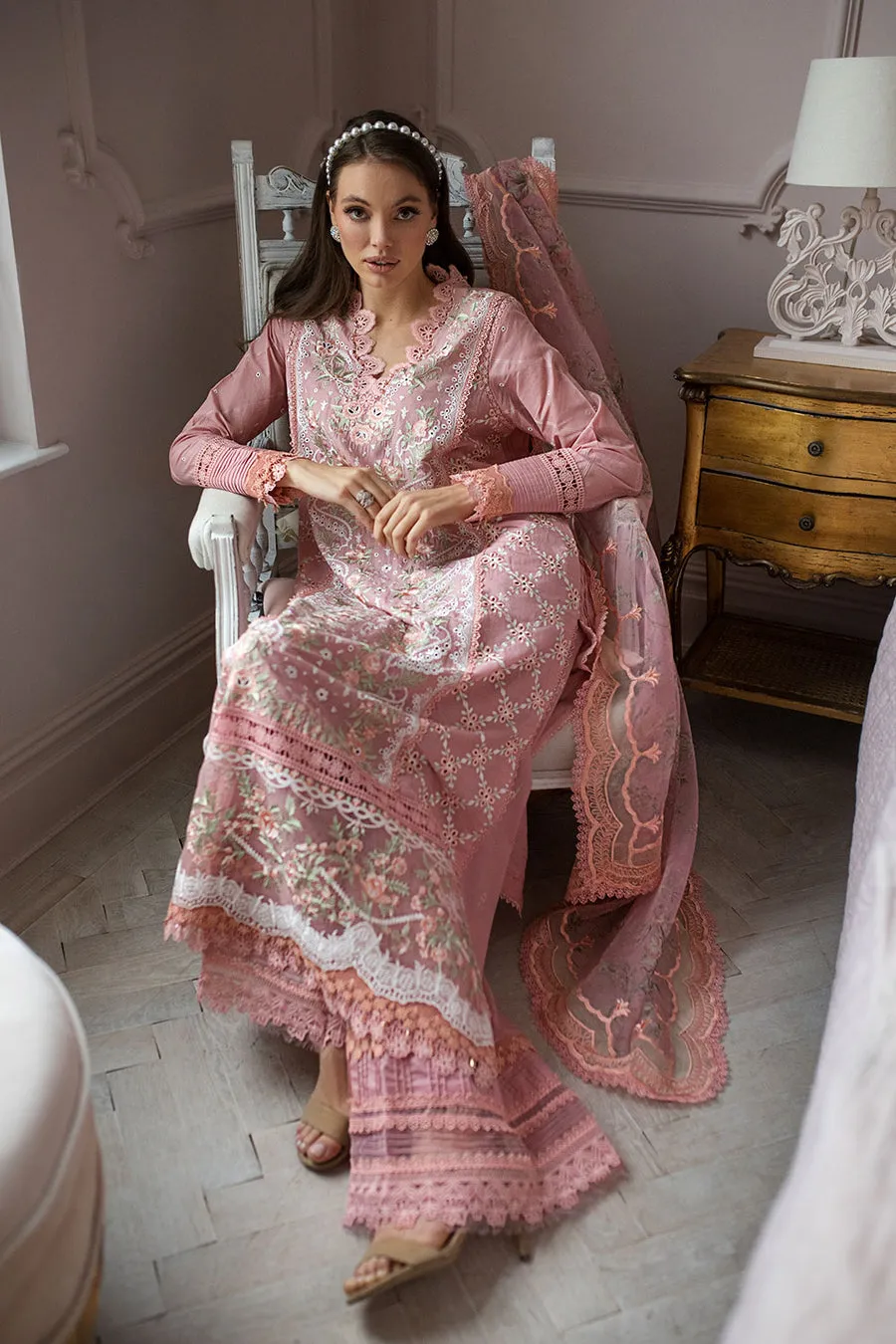SOBIA NAZIR LUXURY LAWN 2024 | 1B